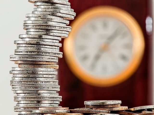 Росстат нашел 1,75 трлн рублей доходов россиян при пересчете