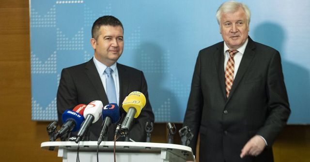 Ochota Česka podílet se na řešení migrace se blíží nule, řekl německý ministr vnitra