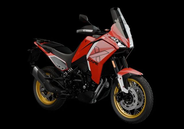 Moto Morini X-Cape 700 Gold Edition, con llantas doradas y mayor equipamiento