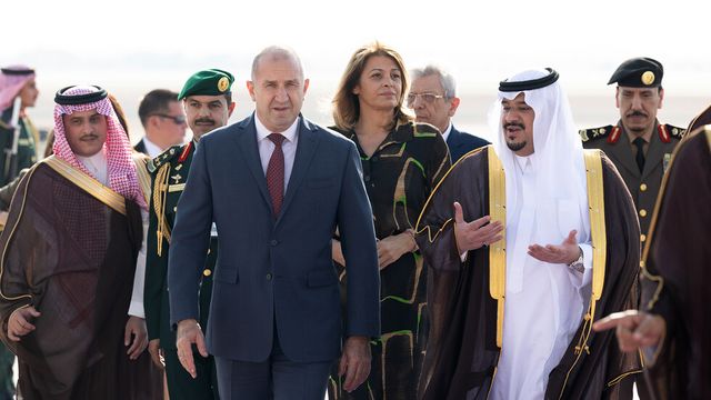 Президентът Румен Радев пристигна в Саудитска Арабия