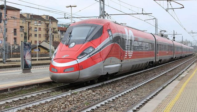 Caos sul nodo ferroviario di Firenze, 120 minuti di ritardo per le Frecce