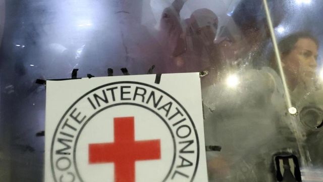 Croce Rossa, 'bombe vicino a nostra sede a Gaza, 22 morti'