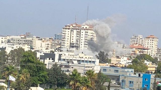 Israelul continuă să bombardeze Fâșia Gaza