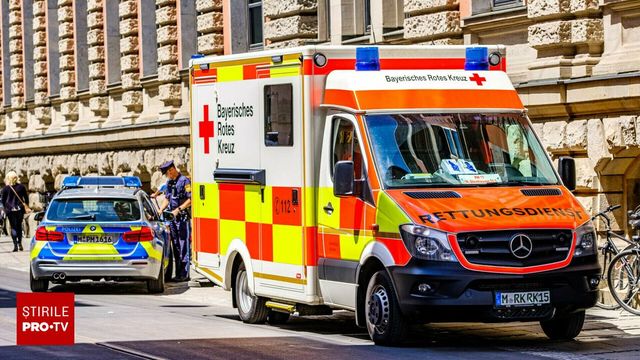 Un bărbat a intrat cu mașina într-un grup de persoane în care se aflau soția și fetița lui, în Germania