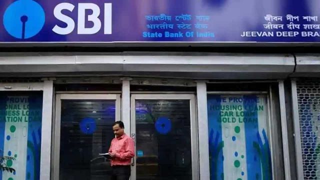 SBI reduces loan, savings deposit rates