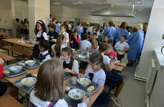 Ion Chicu despre alimentația în școli: Copiii trebuie să beneficieze de un meniu variat, care să le asigure o creștere sănătoasă