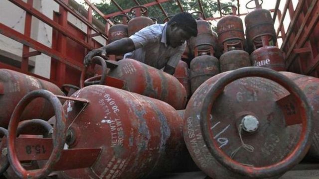 Domestic LPG price hiked by Rs 25 per cylinder, to cost Rs 819 in New Delhi