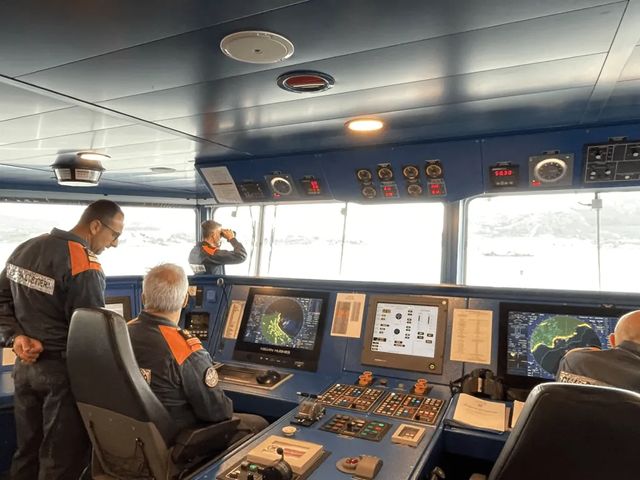 Bayesian, a bordo della nave Dattilo sul luogo del naufragio