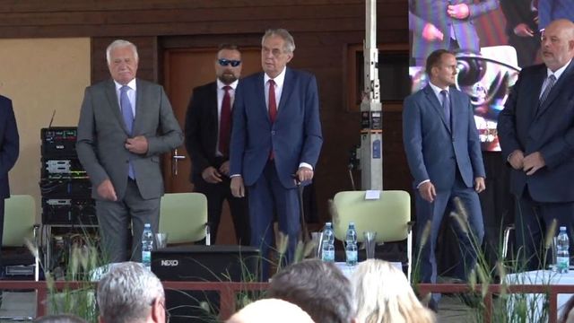 Země živitelka 2019: Miloš Zeman přiletěl na výstavu do Budějovic