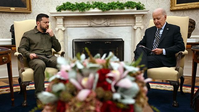 Ucraina, pioggia di missili russi nel giorno di Zelensky da Biden