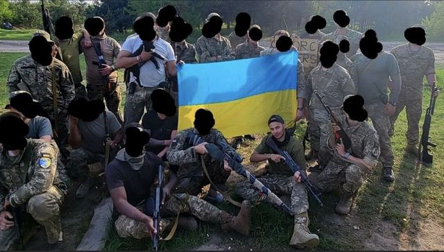 Kevin Chiappalone, estremista simpatizzante di Casapound va a combattere in Ucraina: indagato dalla Procura. «È un mercenario»