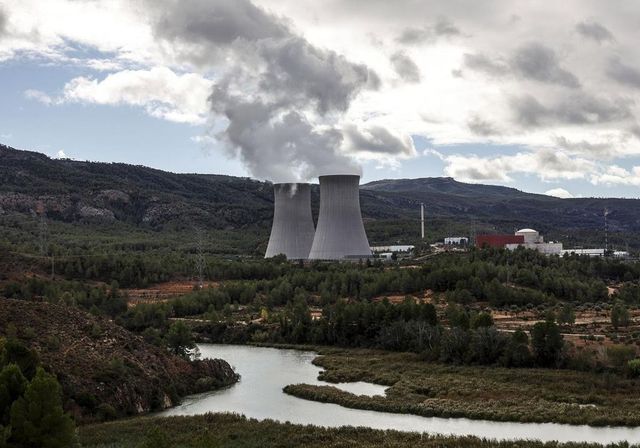 El Gobierno niega una negociación abierta ni «cambio de posición en las partes» para una prórroga nuclear