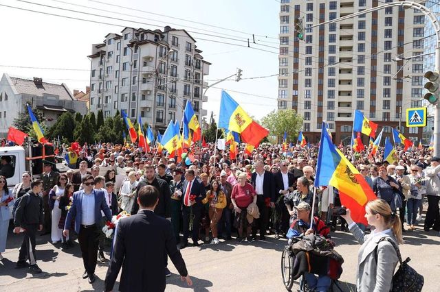 Более десяти тысяч активистов и симпатизантов Партии «ШОР» приняли участие в марше, посвященном Дню Победы