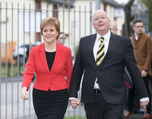Scozia, arrestata ex premier Sturgeon