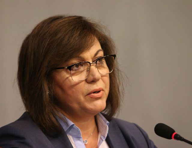 Корнелия Нинова: Оставката ми не е обсъждана