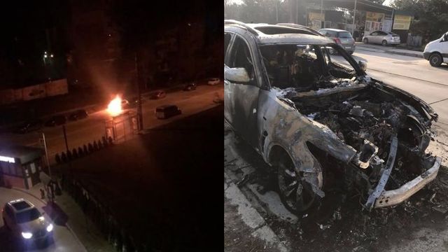 O mașină a fost cuprinsă de flăcări la Botanica