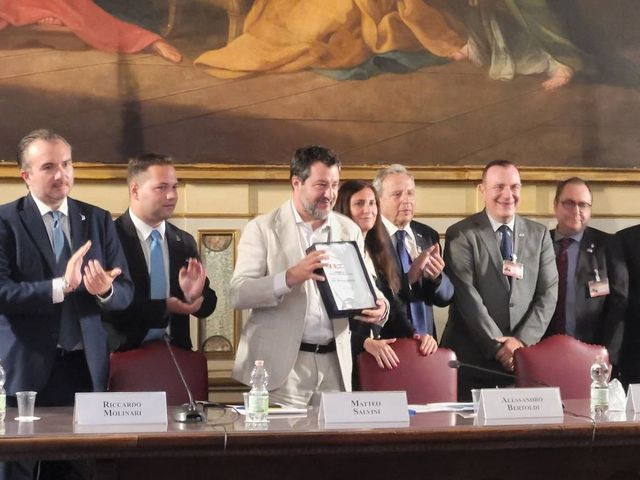 Pd-M5s-Avs in Aula, oscena premiazione Salvini da Israele