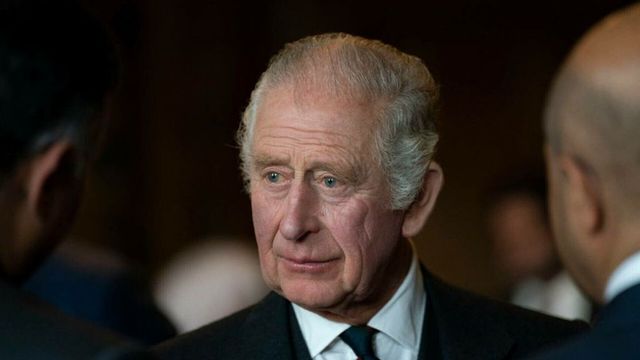 Regele Charles și-a reluat îndatoririle publice după diagnosticul de cancer și a vizitat un centru specializat în tratamentul oncologic