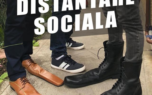 Modă în vreme de pandemie. Un producător de încălțăminte din Cluj a lansat pantofii de distanțare socială