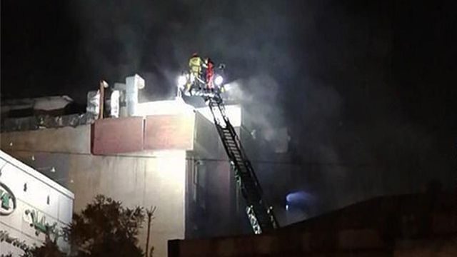 Взрыв с последующим пожаром произошёл в медцентре на севере Тегерана