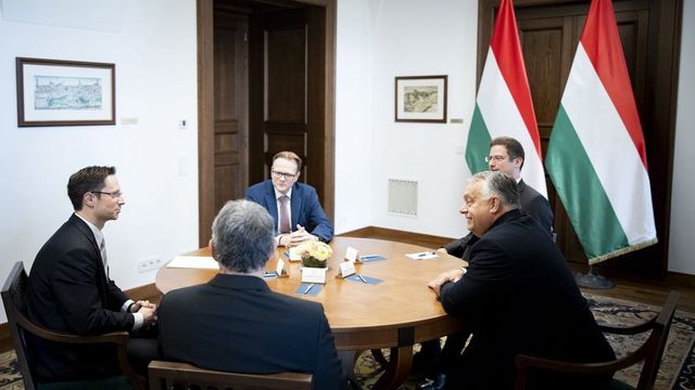 Orbán magához hivatta a főispánokat