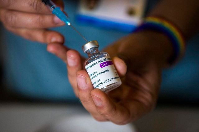 Vaccino Covid, perché AstraZeneca ha ritirato autorizzazione in Ue