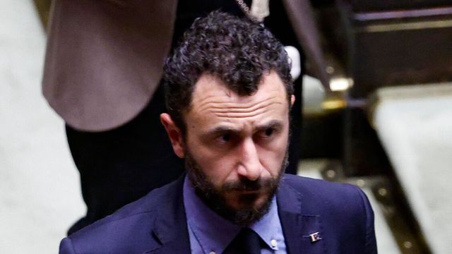 Pozzolo espulso da FdI, la decisione del gruppo direttivo dopo la vicenda degli spari a Capodanno