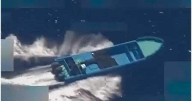 Armata americană a lovit o navă suspectată de trafic de droguri în Pacific