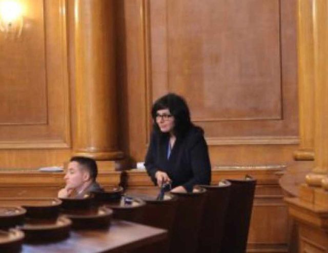 Обвиниха председателя на фармацевтичния съюз за всяване на паника