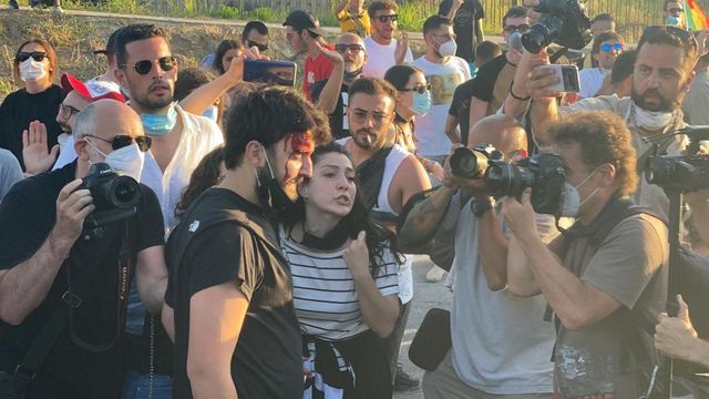 Salvini a Mondragone, scontri manifestanti-polizia. Annullato il comizio - QuotidianoNet