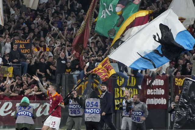 Derby Roma, procura Figc apre indagine su Mancini e bandiera anti-Lazio