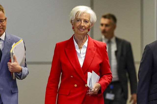 Lagarde, 'inflazione verso il 2% ma incertezza eccezionale'