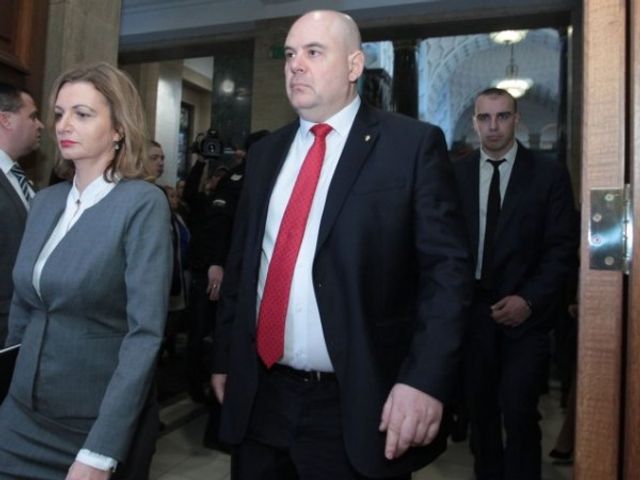 Гешев разпореди специален надзор за разследванията за мръсния въздух