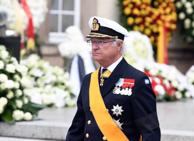 Casa Regală a Suediei a anunțat că regele le-a retras nepoților săi titlurile regale