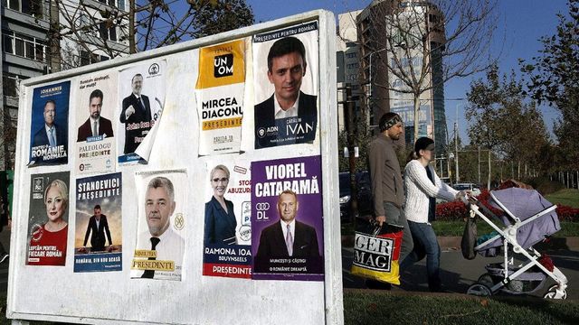 19 millió román választ elnököt