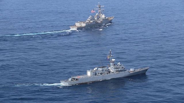 SUA iau în calcul trimiterea de nave de război în Marea Neagră, în semn de sprijin față de Ucraina