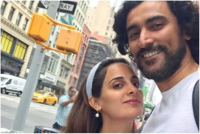 Kunal Kapoor - Naina Bachchan Welcome Baby Boy; Shweta Bachchan, Hrithik Roshan Send Love