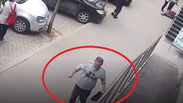 Психически нездоровый мужчина напал на женщин на Рышкановке средь бела дня