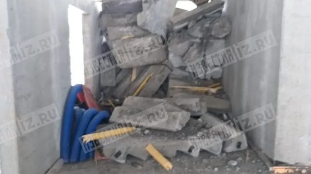 При обрушении лестничного пролёта в Ижевске пострадали люди