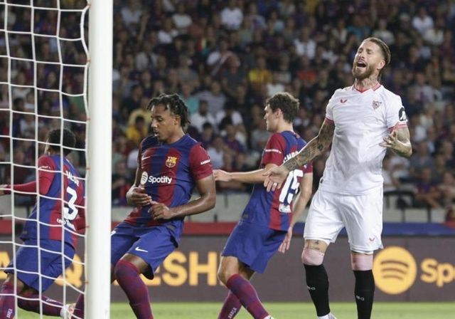 Sergio Ramos marca en propia puerta