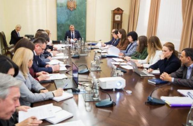 Premierul Ion Chicu a convocat o ședință pentru evaluarea situației alimentării elevilor