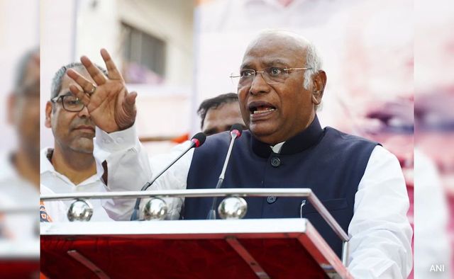 'At least come for my funeral...,' Kharge's emotional appeal to voters