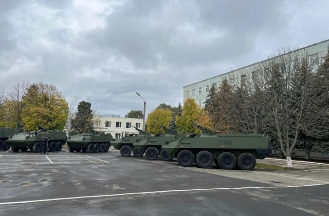 Ultimul lot de transportatoare Piranha a ajuns la Chișinău