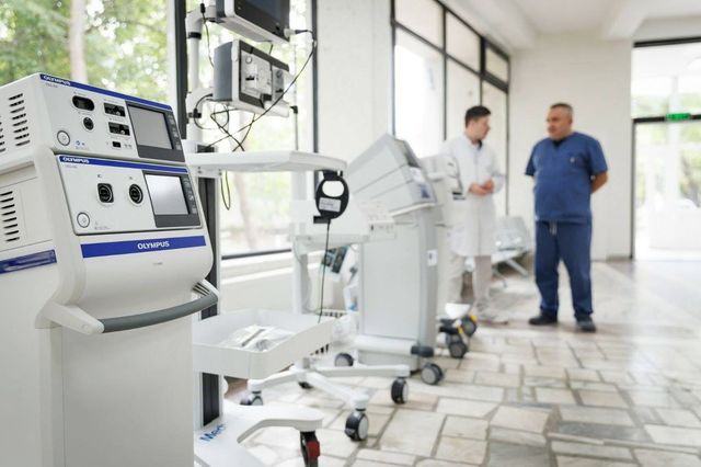 Donație de noi echipamente medicale performante pentru Institutul Oncologic