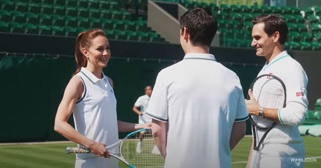 Prințesa de Wales a jucat tenis cu Roger Federer, la Wimbledon, și a învățat ce trebuie să facă un copil de mingi