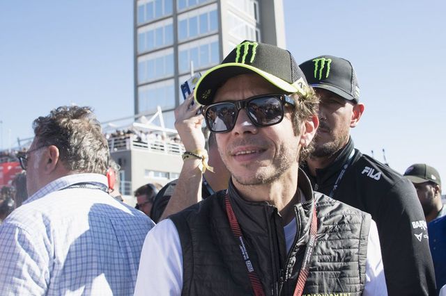 Motori, Valentino Rossi nuovo pilota Bmw