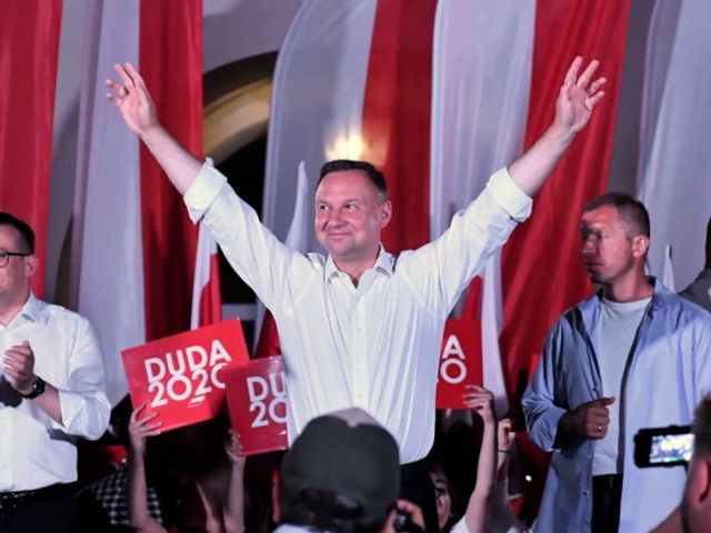 Президентските избори в Полша - на ръба на бръснача