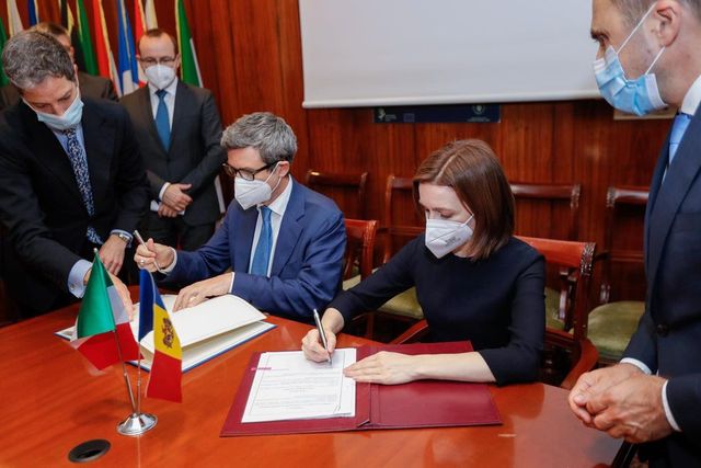 Moldova și Italia au semnat un acord în domeniul securității sociale