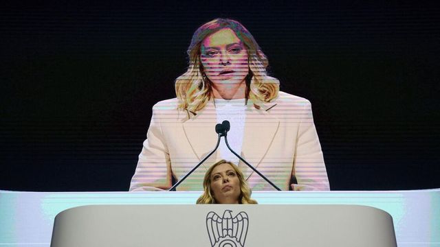 Meloni sull'ex Ilva, tutti aiutino, basta bastoni tra le ruote