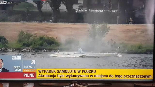 Германски пилот загина след акробатична маневра на авиошоу в Полша